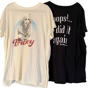 Torrid Britney Graphic T-Shirt Lot- Size 3